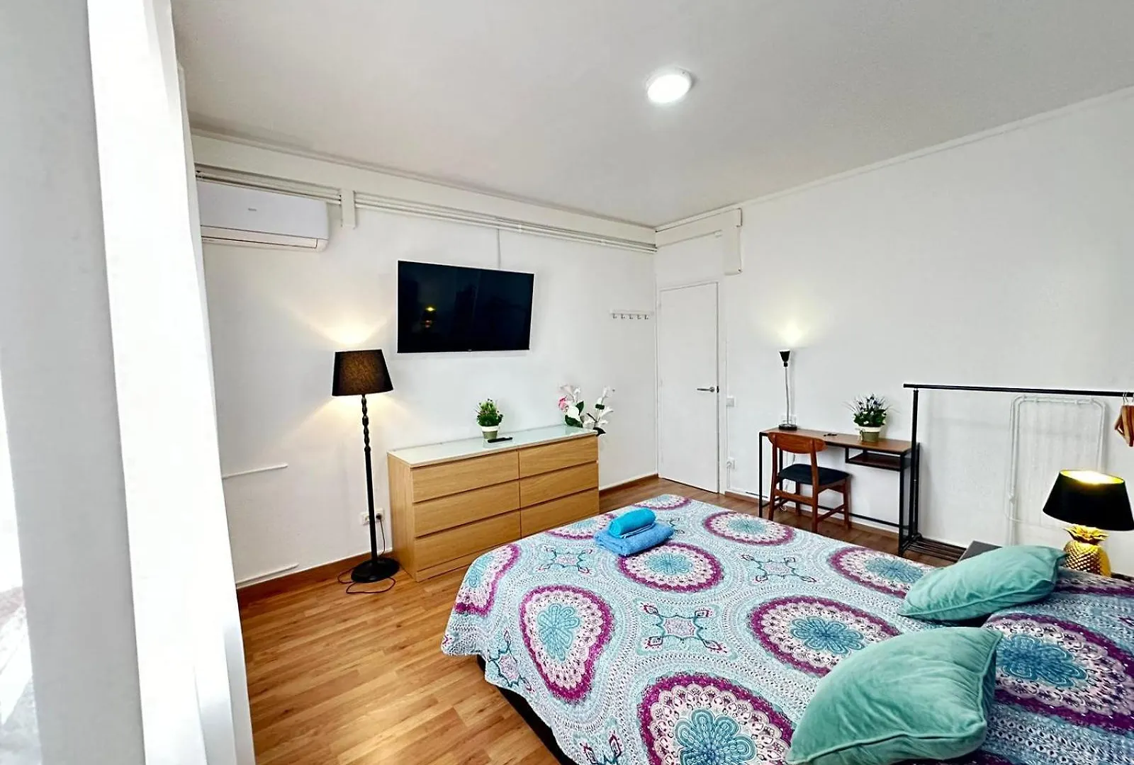 B&B Rooms In Apartment Rambla Catalunya 바르셀로나 스페인