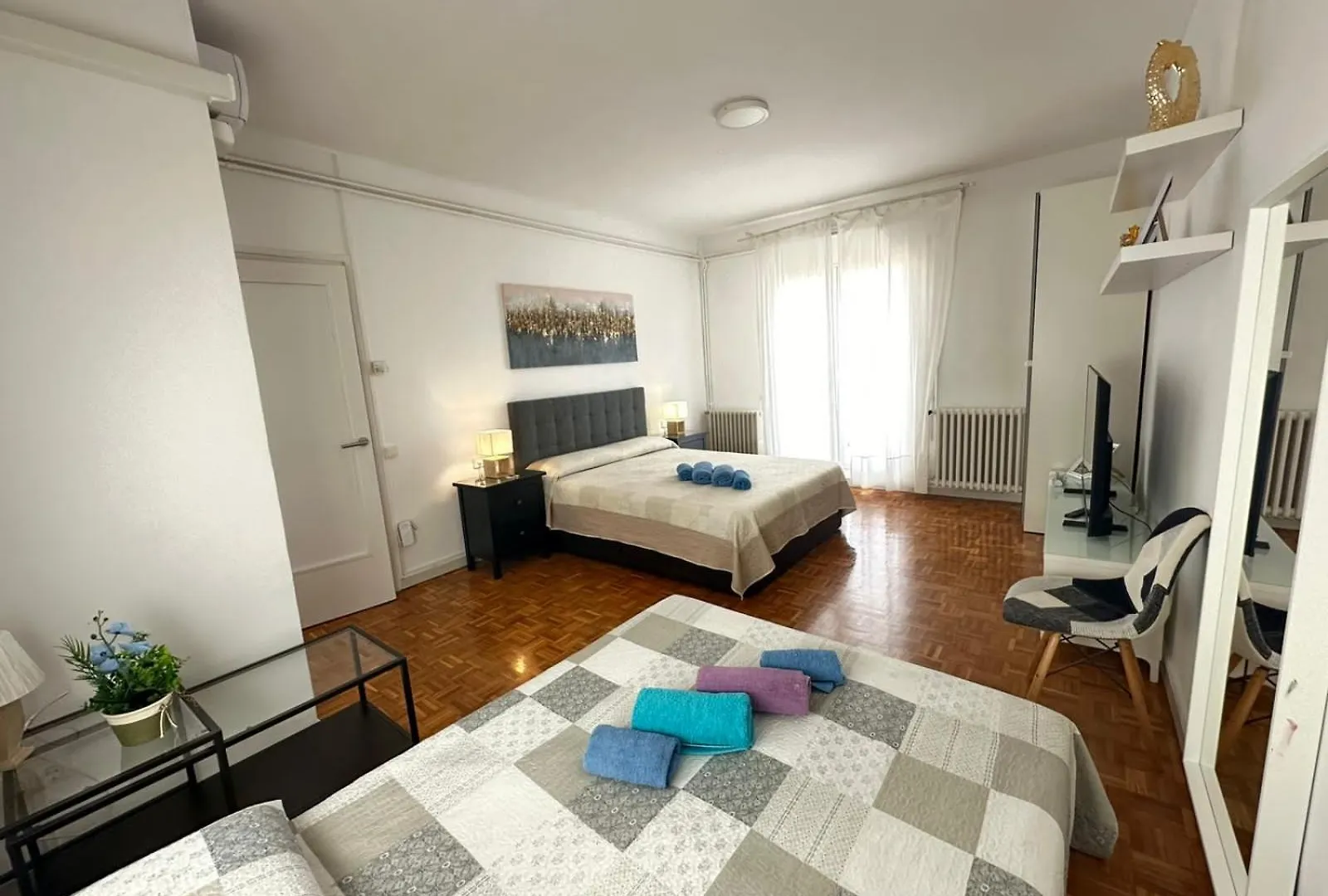 ברצלונה Rooms In Apartment Rambla Catalunya