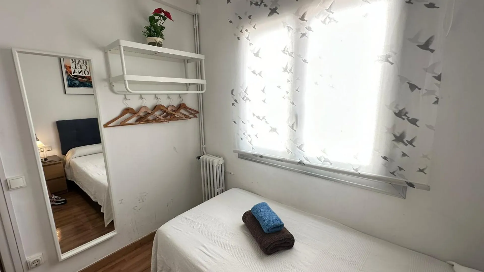 ברצלונה Rooms In Apartment Rambla Catalunya לינה וארוחת בוקר