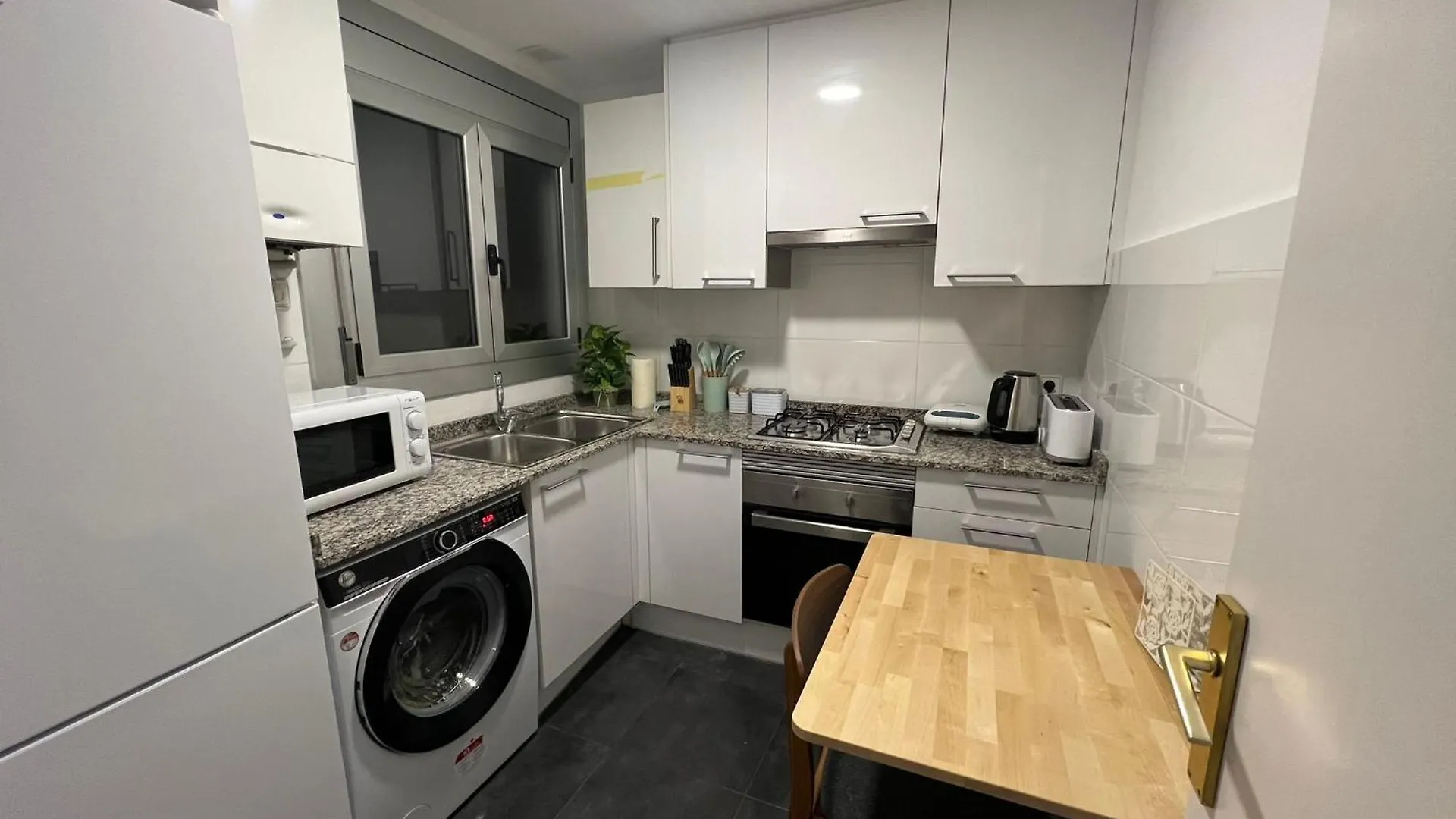 לינה וארוחת בוקר ברצלונה Rooms In Apartment Rambla Catalunya